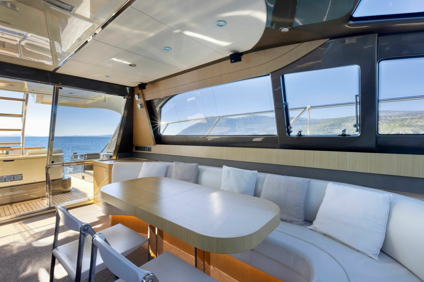https://arconyachts.ams3.digitaloceanspaces.com/123289/conversions/large_3803838-optimize.jpg