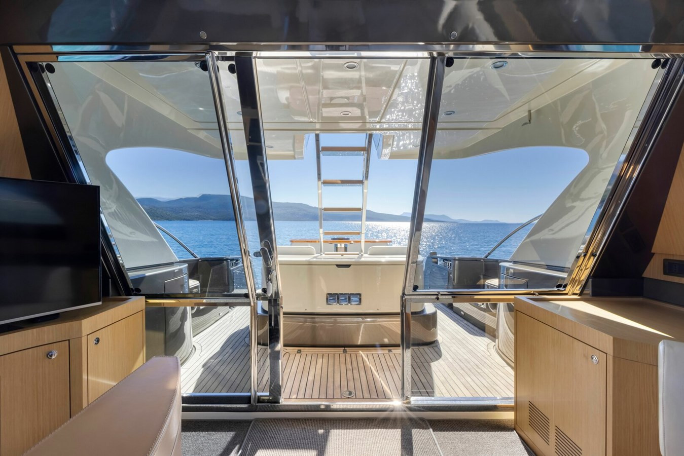 https://arconyachts.ams3.digitaloceanspaces.com/123292/conversions/large_3803839-optimize.jpg