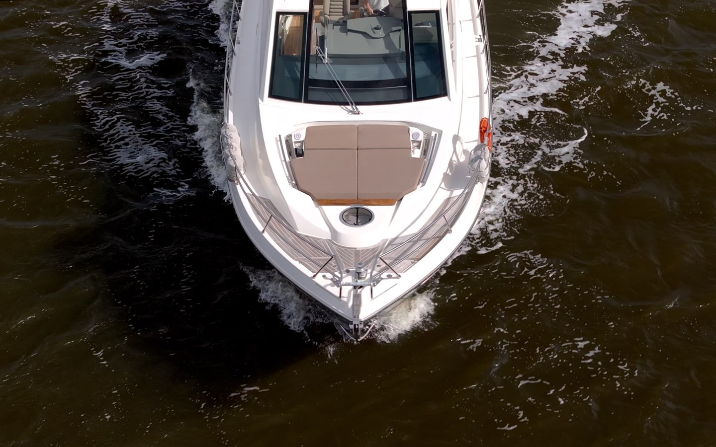 https://arconyachts.ams3.digitaloceanspaces.com/123315/conversions/large_4042517-optimize.jpg