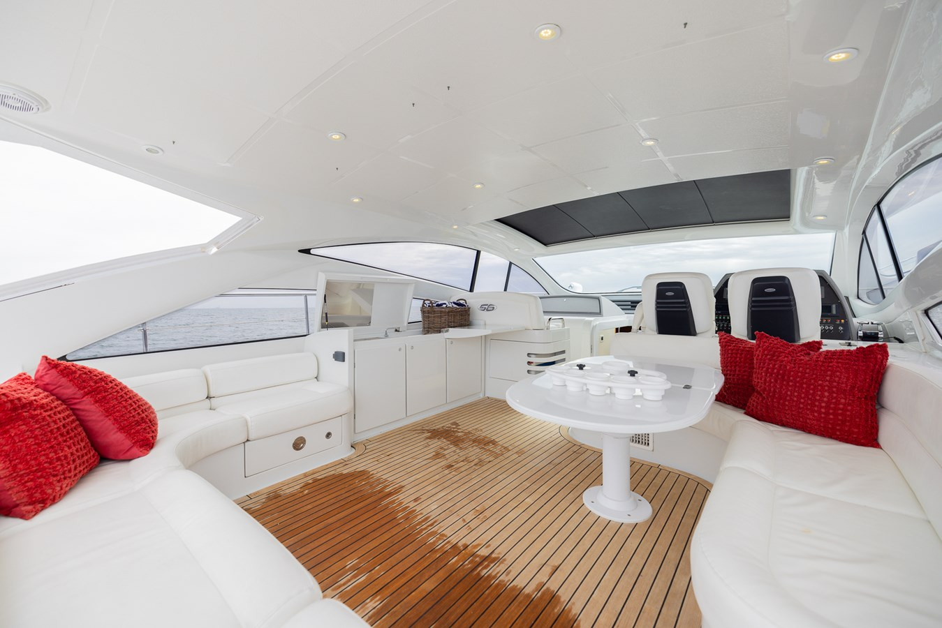 https://arconyachts.ams3.digitaloceanspaces.com/123392/conversions/large_4069306-optimize.jpg