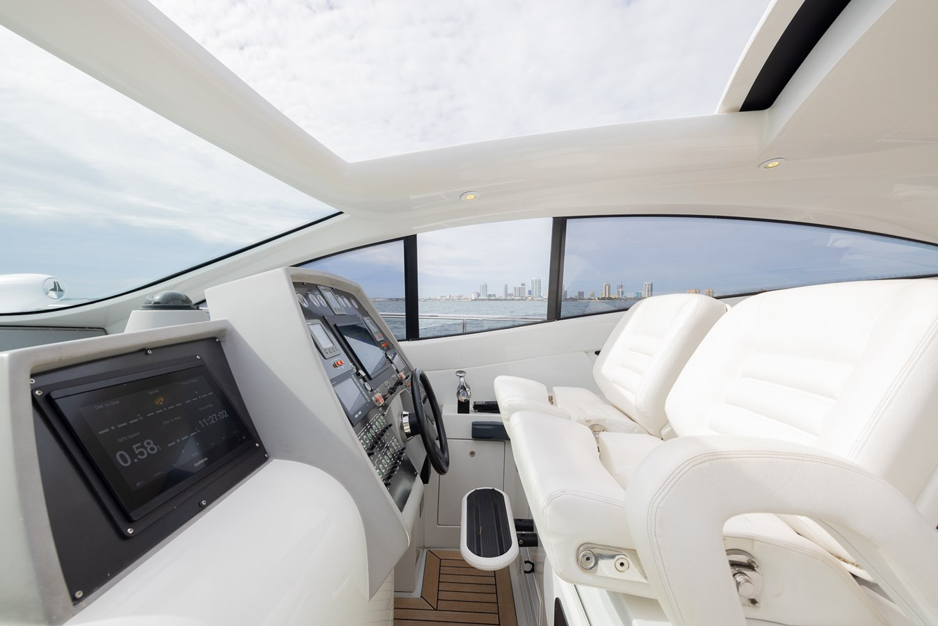 https://arconyachts.ams3.digitaloceanspaces.com/123406/conversions/large_4069309-optimize.jpg