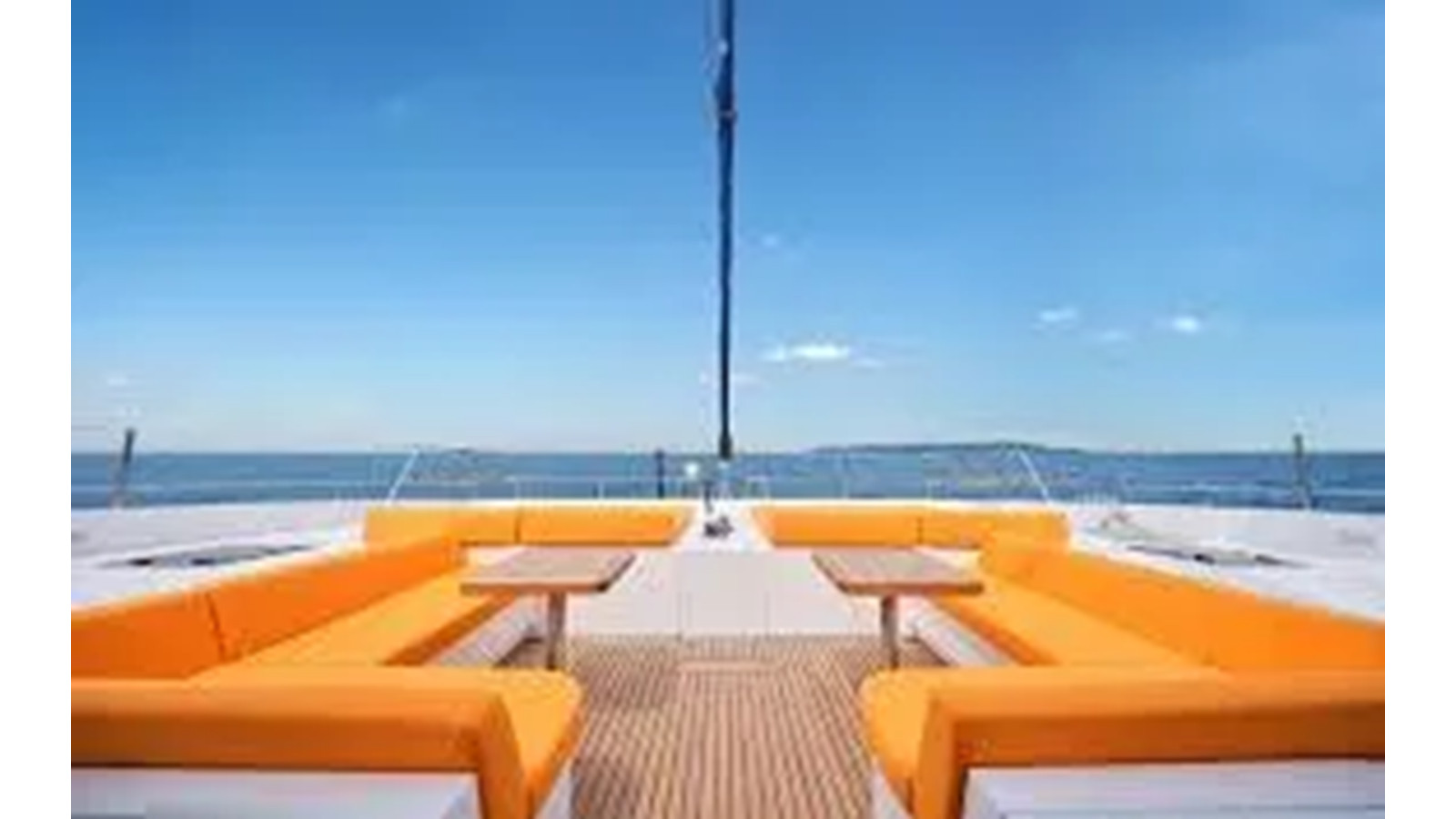 https://arconyachts.ams3.digitaloceanspaces.com/123457/conversions/large_4307173-optimize.jpg
