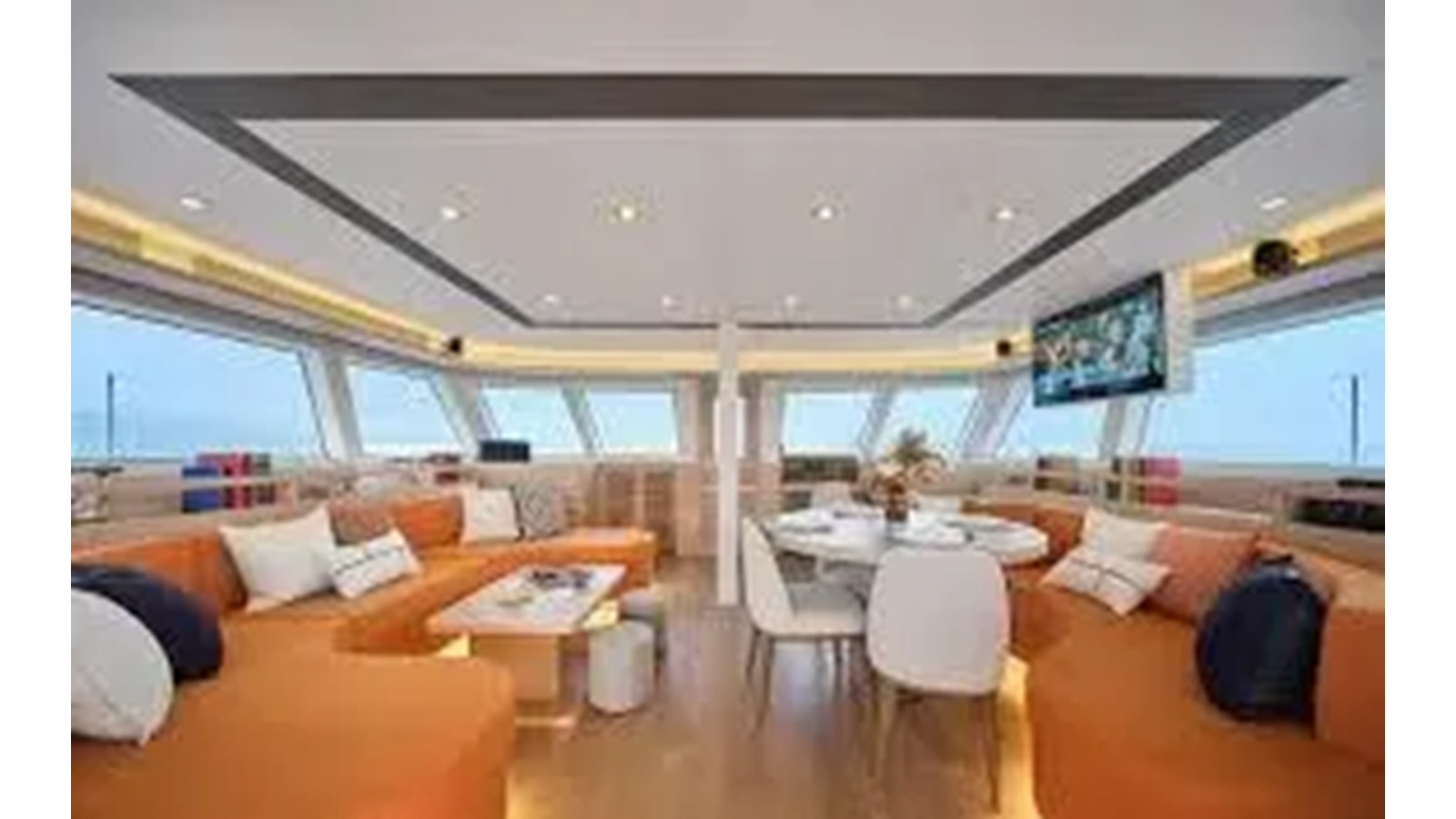 https://arconyachts.ams3.digitaloceanspaces.com/123475/conversions/large_4307179-optimize.jpg