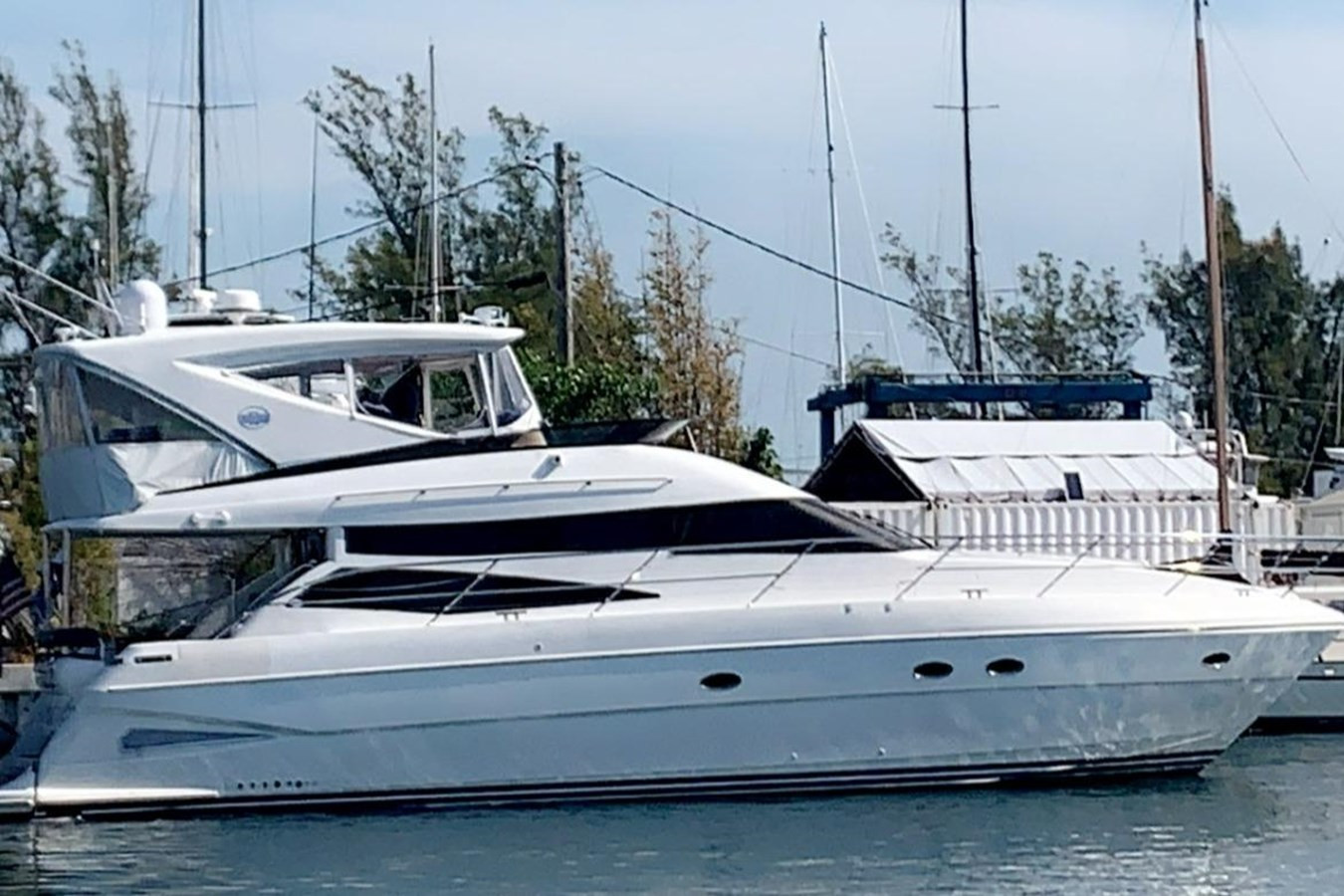 https://arconyachts.ams3.digitaloceanspaces.com/123493/conversions/large_4369852-optimize.jpg