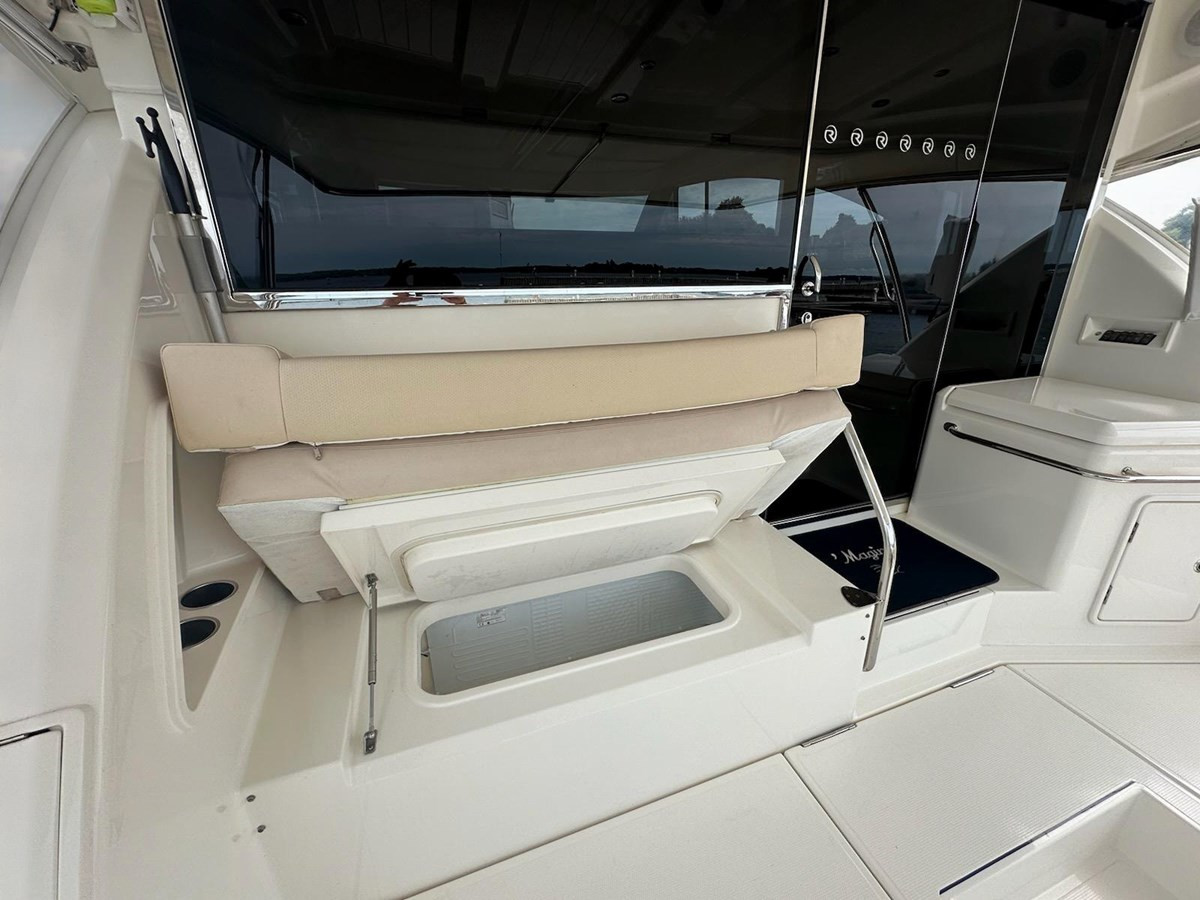 https://arconyachts.ams3.digitaloceanspaces.com/123498/conversions/large_4328647-optimize.jpg