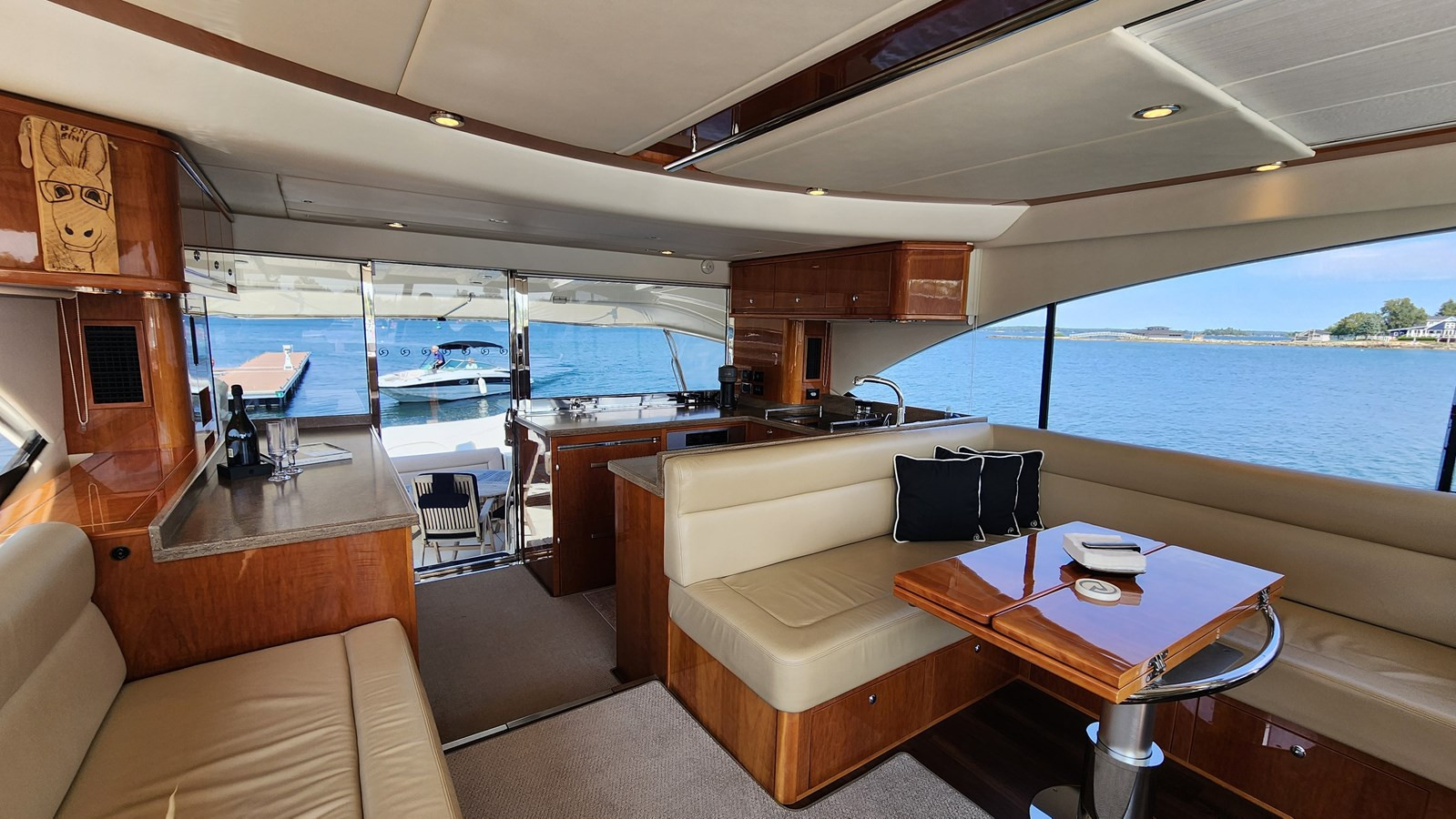 https://arconyachts.ams3.digitaloceanspaces.com/123547/conversions/large_4328665-optimize.jpg