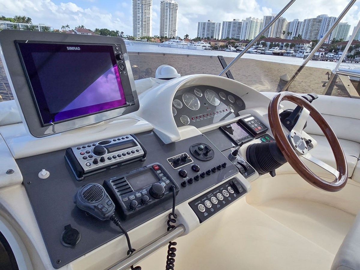 https://arconyachts.ams3.digitaloceanspaces.com/123626/conversions/large_4549035-optimize.jpg