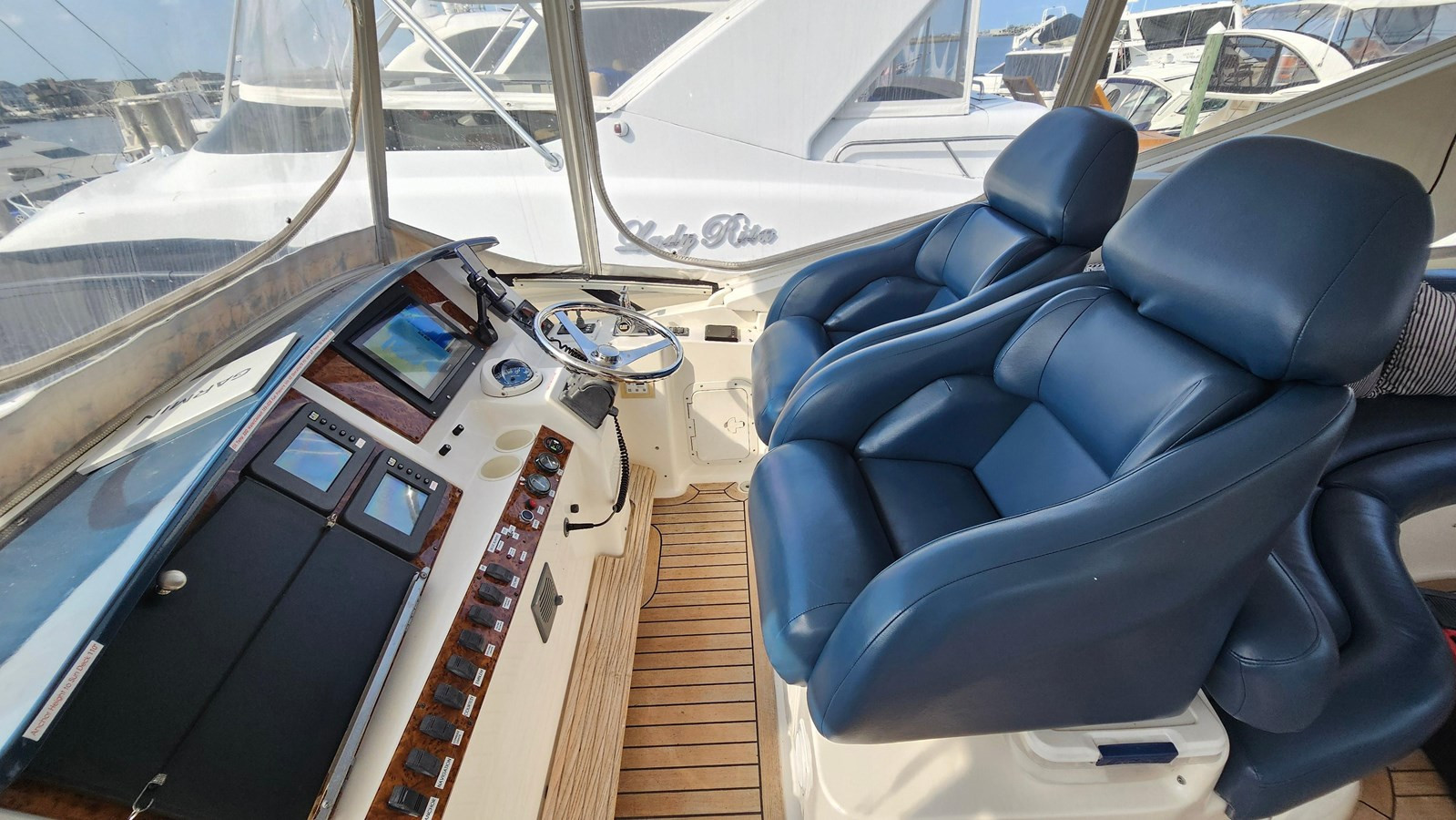 https://arconyachts.ams3.digitaloceanspaces.com/123661/conversions/large_4369907-optimize.jpg