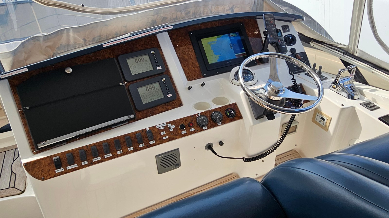 https://arconyachts.ams3.digitaloceanspaces.com/123664/conversions/large_4369908-optimize.jpg