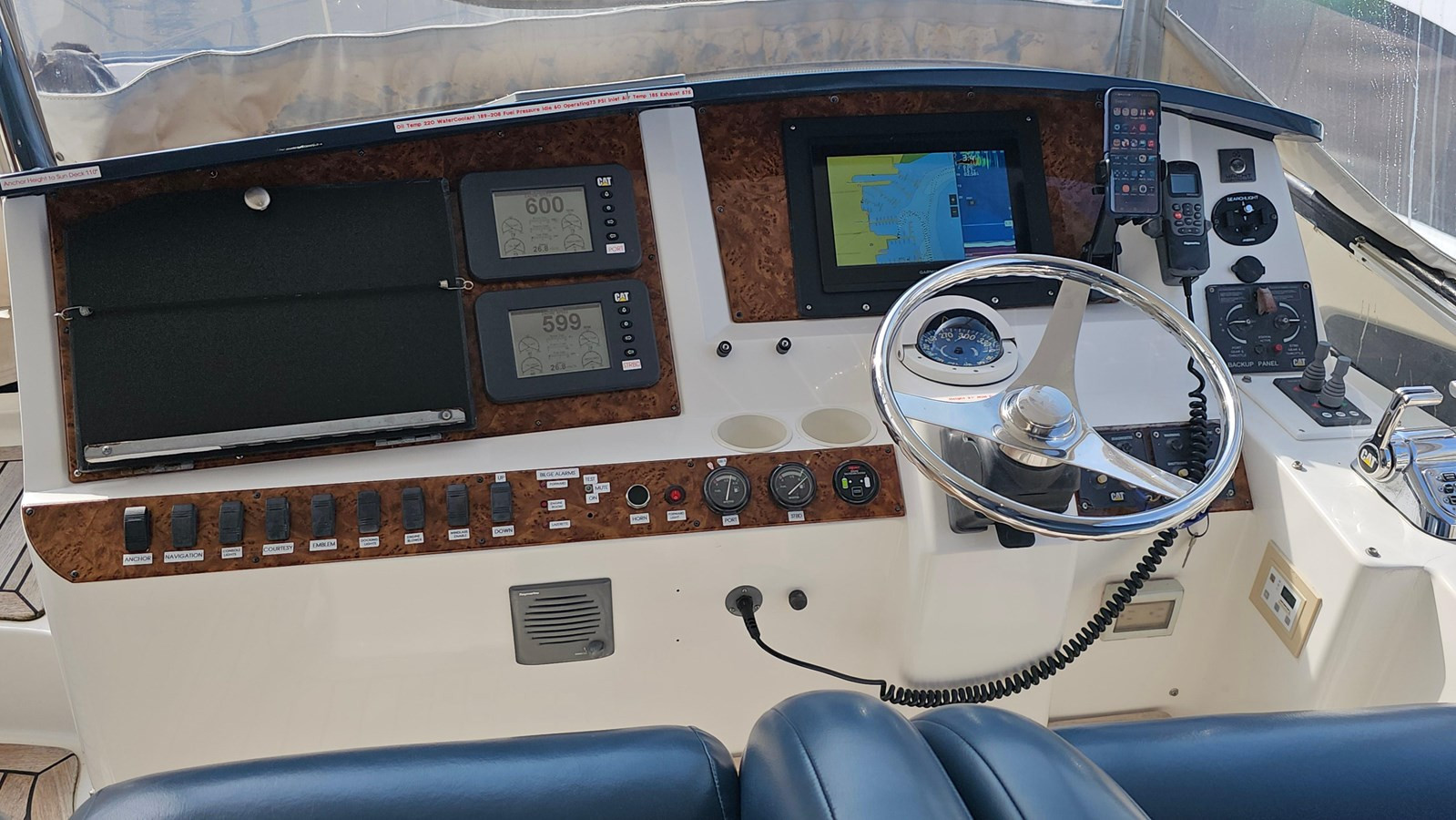 https://arconyachts.ams3.digitaloceanspaces.com/123667/conversions/large_4369909-optimize.jpg