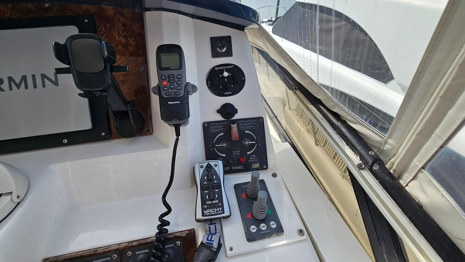 https://arconyachts.ams3.digitaloceanspaces.com/123670/conversions/large_4369910-optimize.jpg