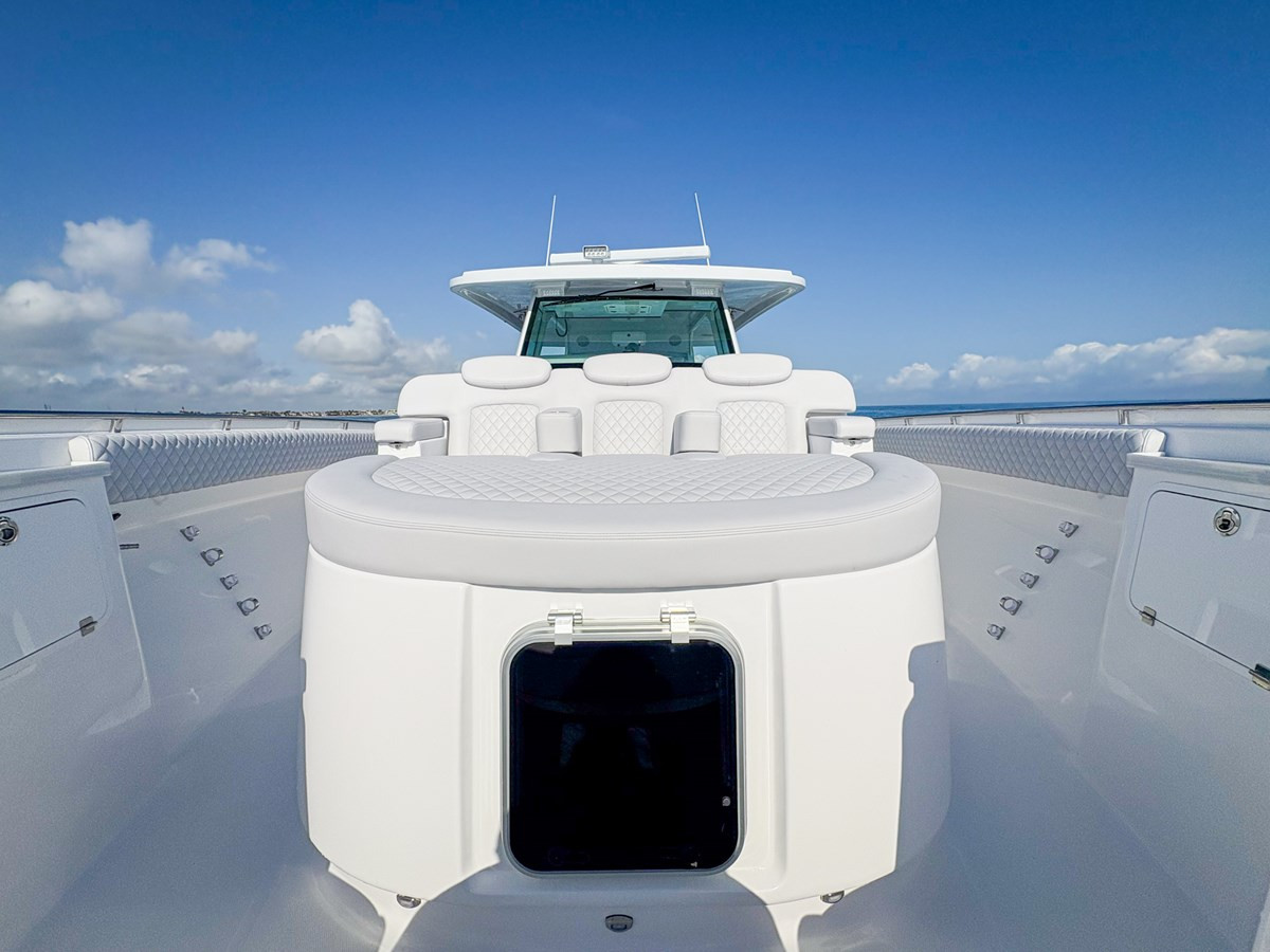 https://arconyachts.ams3.digitaloceanspaces.com/123757/conversions/large_4584854-optimize.jpg