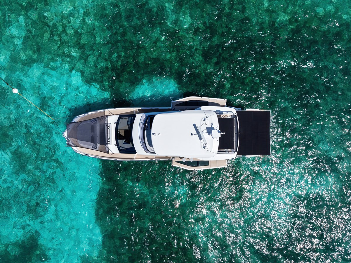 https://arconyachts.ams3.digitaloceanspaces.com/123804/conversions/large_4731184-optimize.jpg