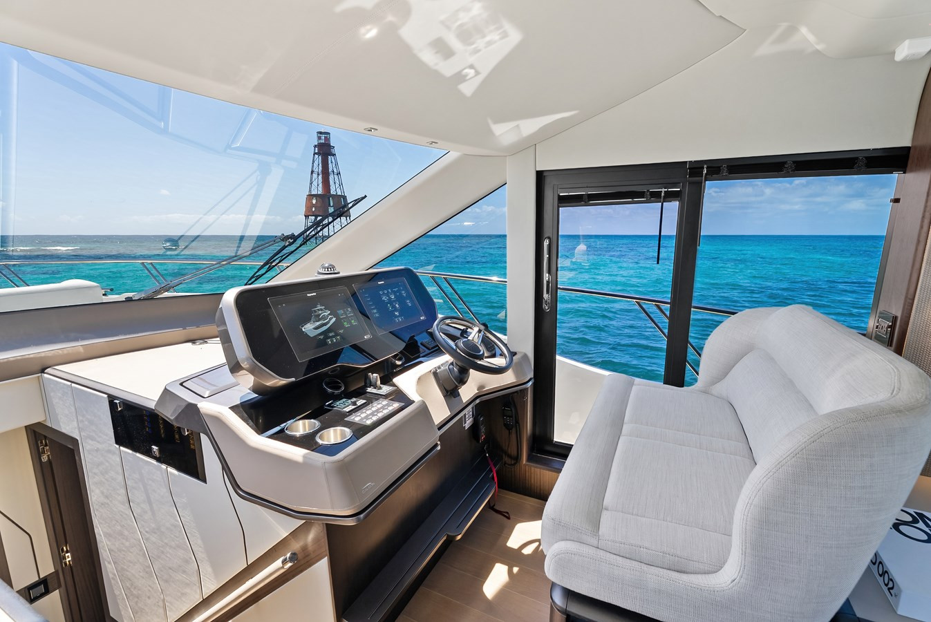 https://arconyachts.ams3.digitaloceanspaces.com/123838/conversions/large_4731195-optimize.jpg