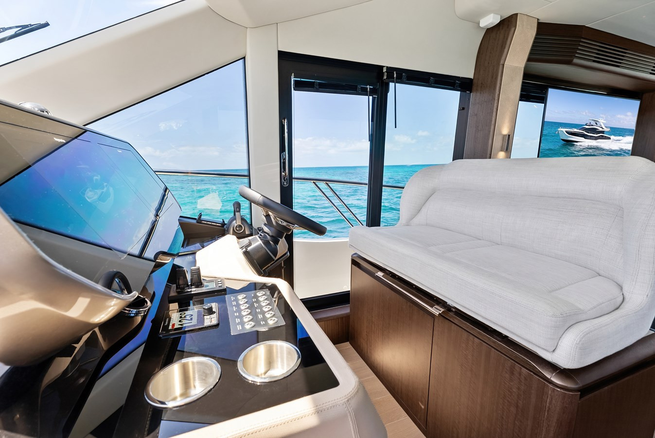 https://arconyachts.ams3.digitaloceanspaces.com/123841/conversions/large_4731196-optimize.jpg
