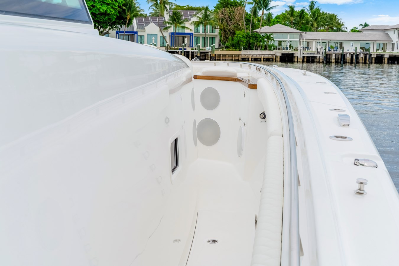 https://arconyachts.ams3.digitaloceanspaces.com/123876/conversions/large_4747263-optimize.jpg