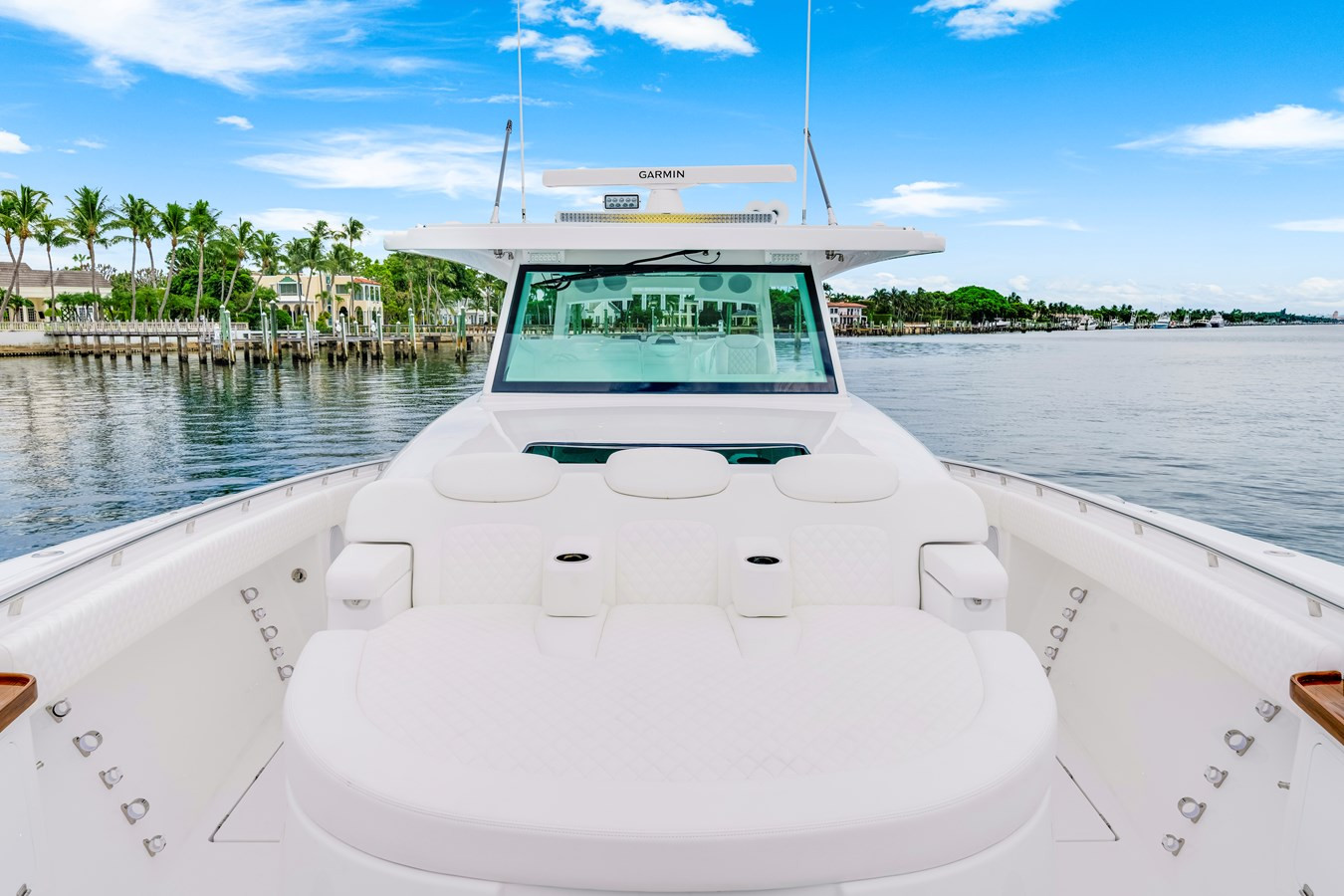 https://arconyachts.ams3.digitaloceanspaces.com/123897/conversions/large_4747243-optimize.jpg