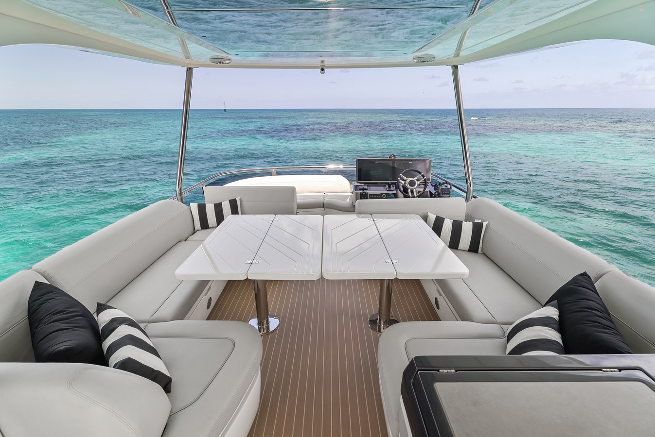 https://arconyachts.ams3.digitaloceanspaces.com/123899/conversions/large_4731215-optimize.jpg