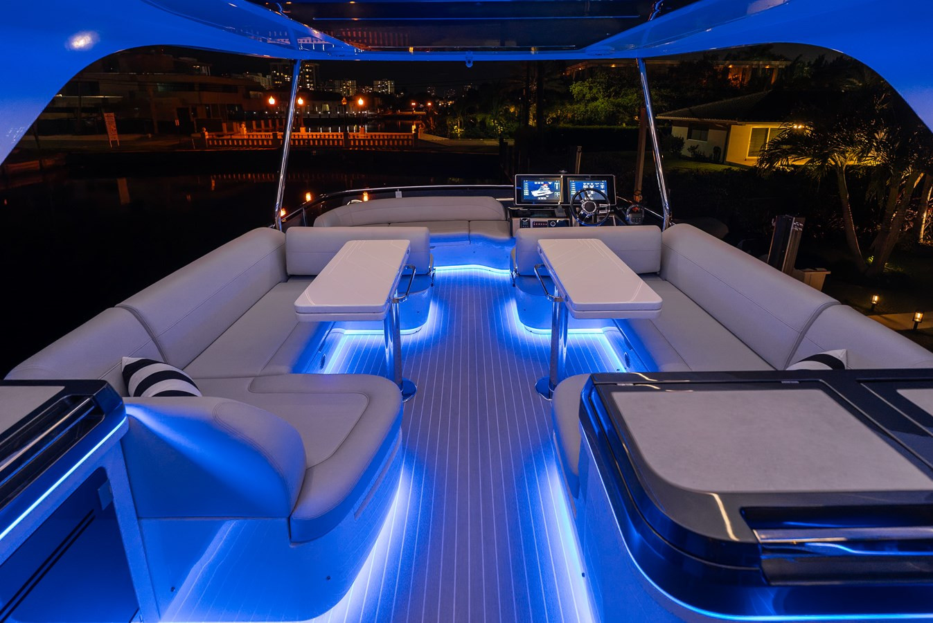 https://arconyachts.ams3.digitaloceanspaces.com/123902/conversions/large_4731216-optimize.jpg