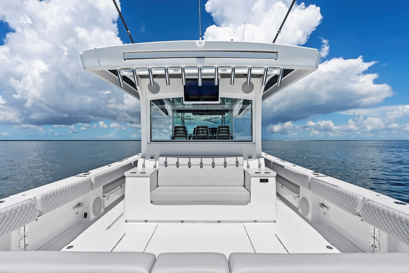 https://arconyachts.ams3.digitaloceanspaces.com/123940/conversions/large_4747284-optimize.jpg
