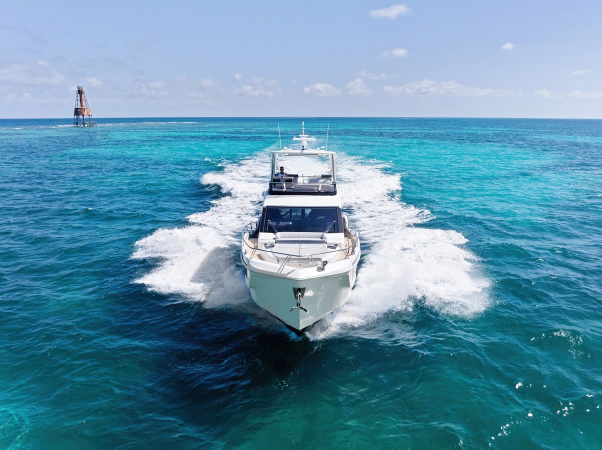 https://arconyachts.ams3.digitaloceanspaces.com/123952/conversions/large_4731235-optimize.jpg