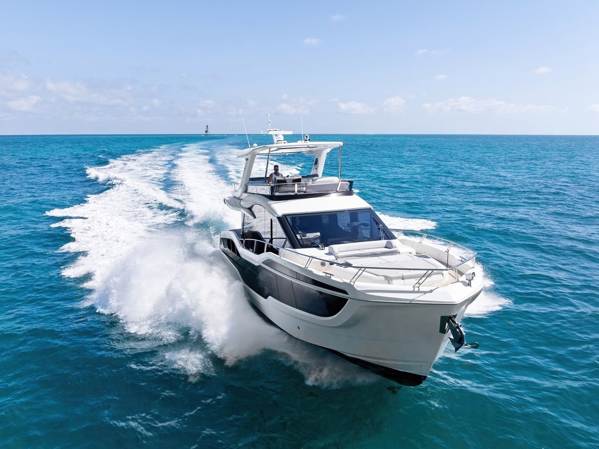 https://arconyachts.ams3.digitaloceanspaces.com/123957/conversions/large_4731237-optimize.jpg