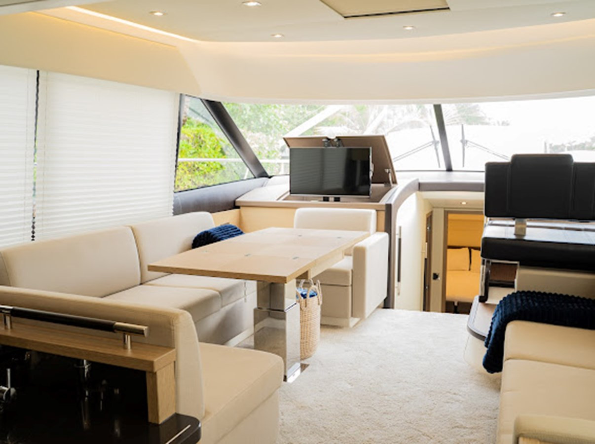 https://arconyachts.ams3.digitaloceanspaces.com/124003/conversions/large_4768649-optimize.jpg