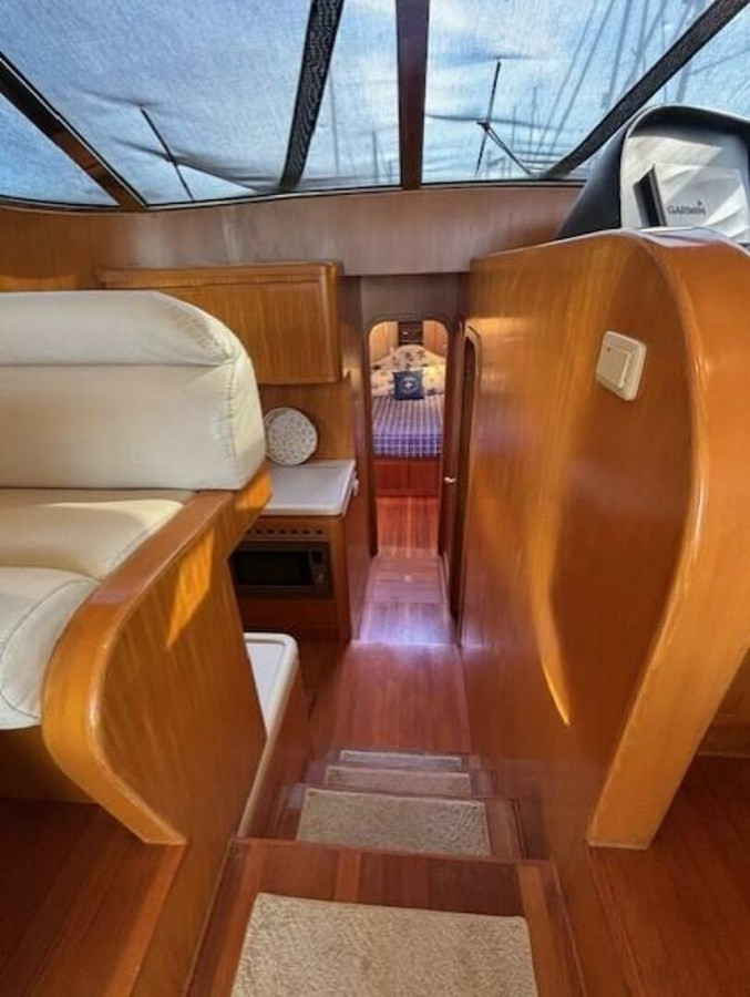 https://arconyachts.ams3.digitaloceanspaces.com/124055/conversions/large_4855122-optimize.jpg