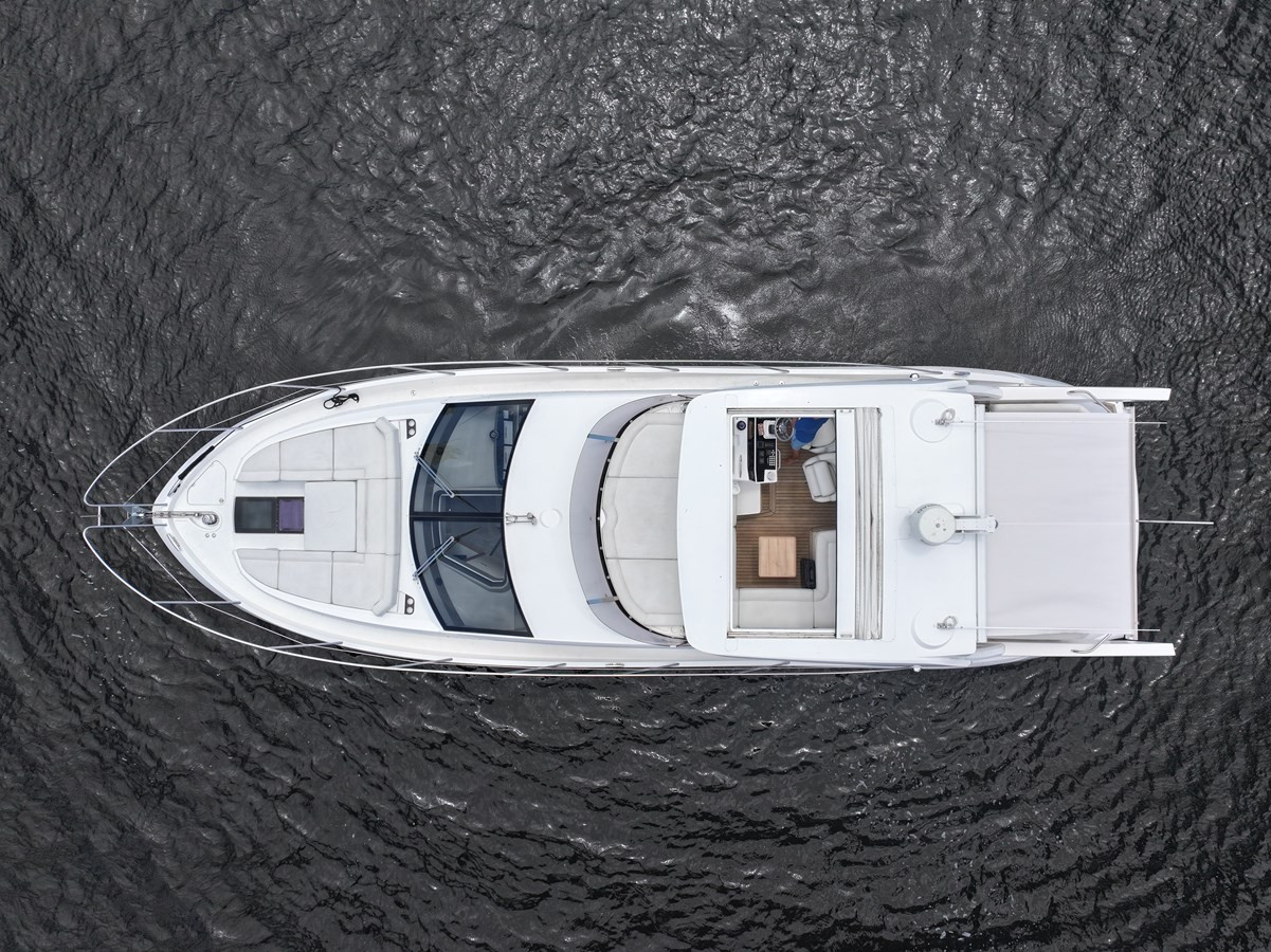 https://arconyachts.ams3.digitaloceanspaces.com/124064/conversions/large_4843338-optimize.jpg