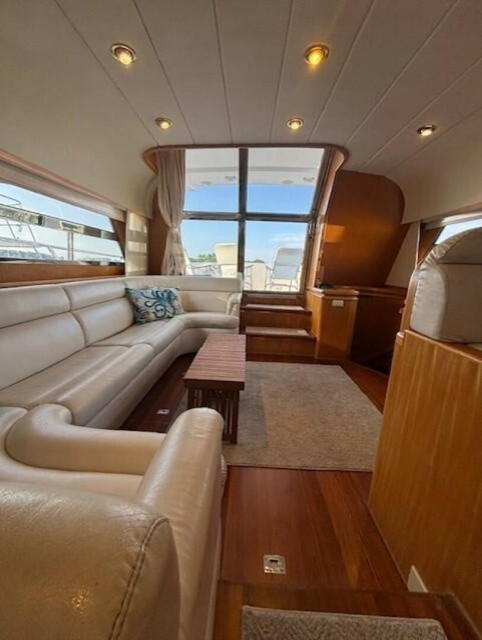 https://arconyachts.ams3.digitaloceanspaces.com/124074/conversions/large_4855129-optimize.jpg