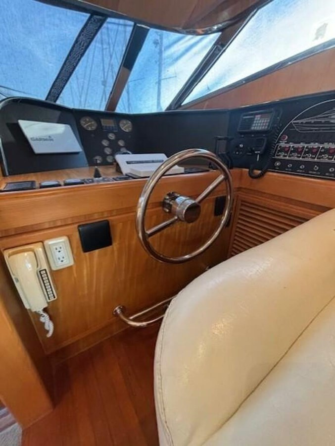 https://arconyachts.ams3.digitaloceanspaces.com/124088/conversions/large_4855135-optimize.jpg