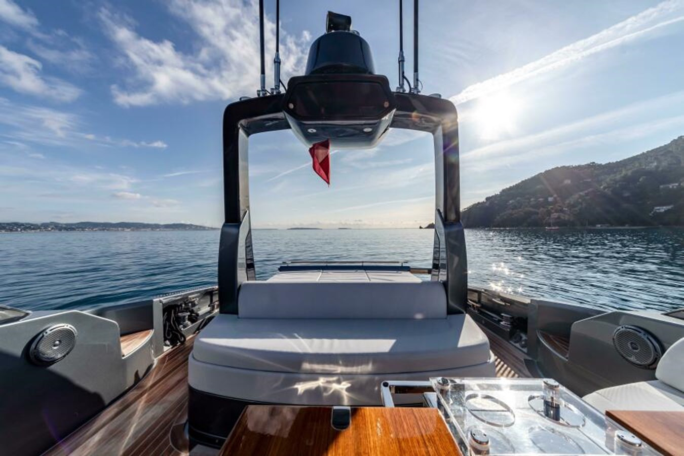 https://arconyachts.ams3.digitaloceanspaces.com/124093/conversions/large_4857020-optimize.jpg