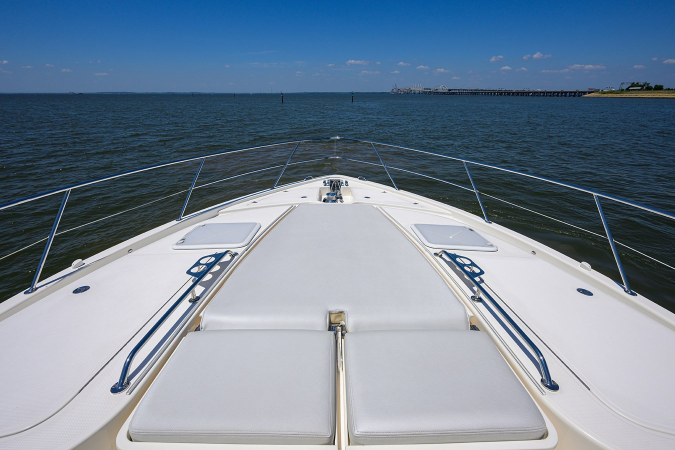 https://arconyachts.ams3.digitaloceanspaces.com/124151/conversions/large_4245420-optimize.jpg