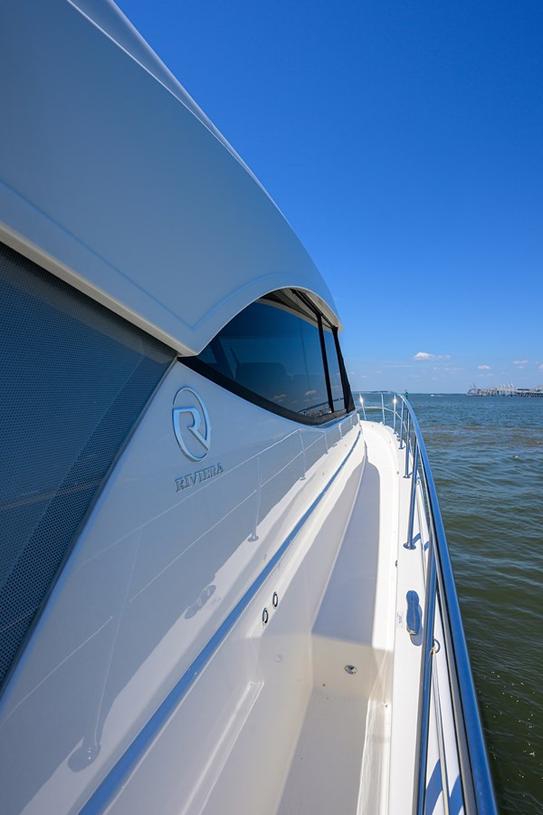 https://arconyachts.ams3.digitaloceanspaces.com/124168/conversions/large_4245427-optimize.jpg