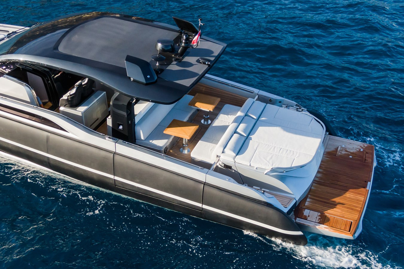 https://arconyachts.ams3.digitaloceanspaces.com/124189/conversions/large_4733065-optimize.jpg