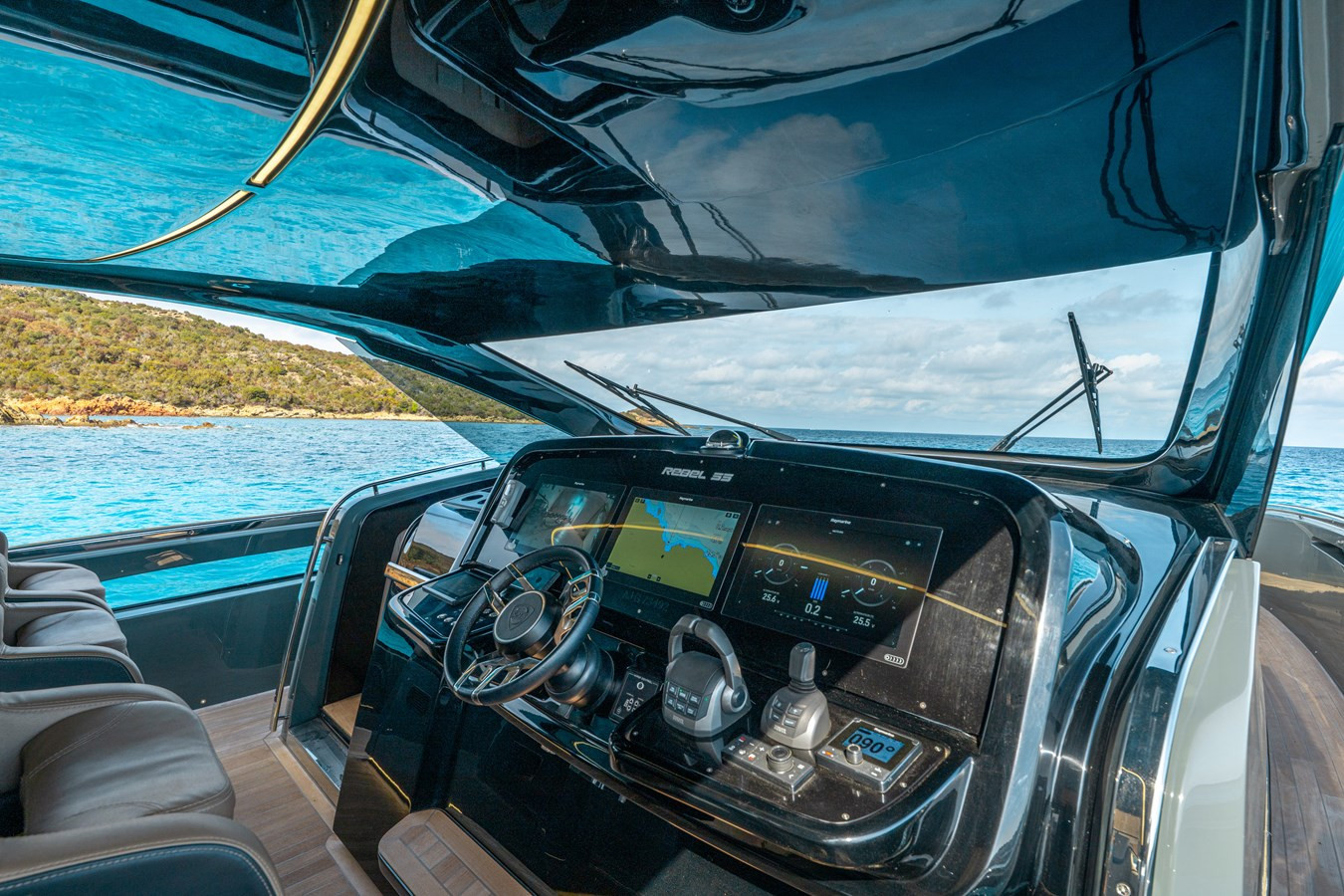 https://arconyachts.ams3.digitaloceanspaces.com/124230/conversions/large_4818722-optimize.jpg