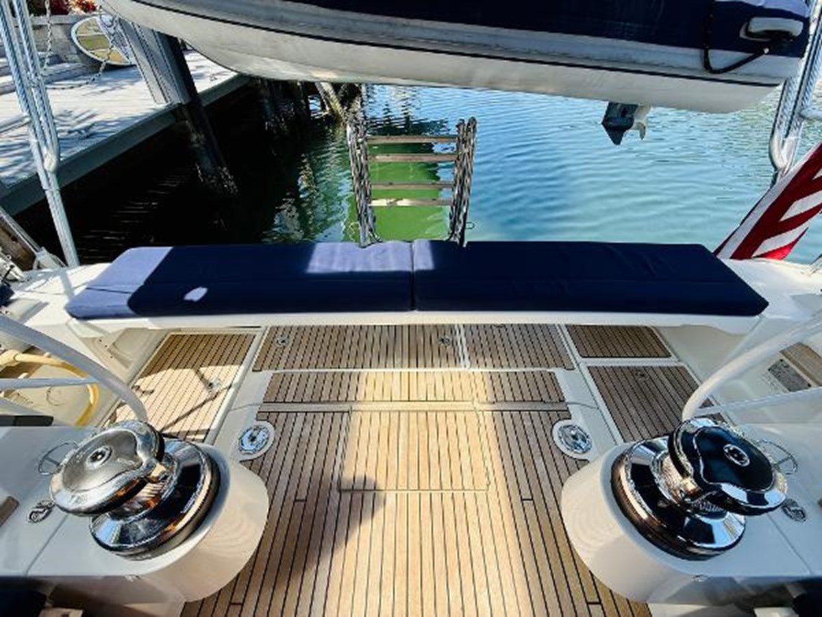 https://arconyachts.ams3.digitaloceanspaces.com/124353/conversions/large_4607327-optimize.jpg
