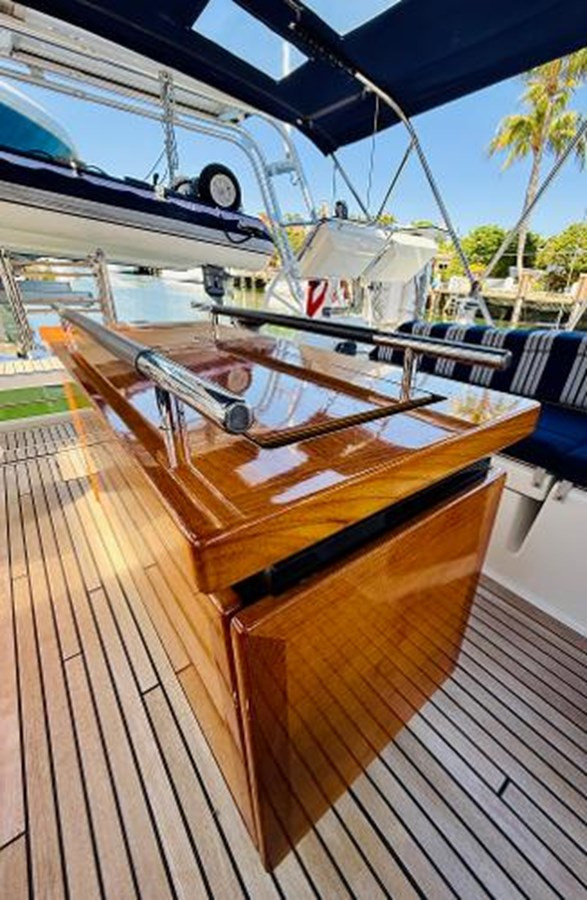 https://arconyachts.ams3.digitaloceanspaces.com/124387/conversions/large_4607338-optimize.jpg