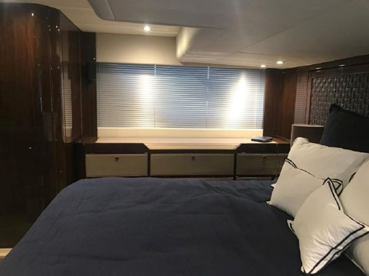 https://arconyachts.ams3.digitaloceanspaces.com/124391/conversions/large_3016145-optimize.jpg