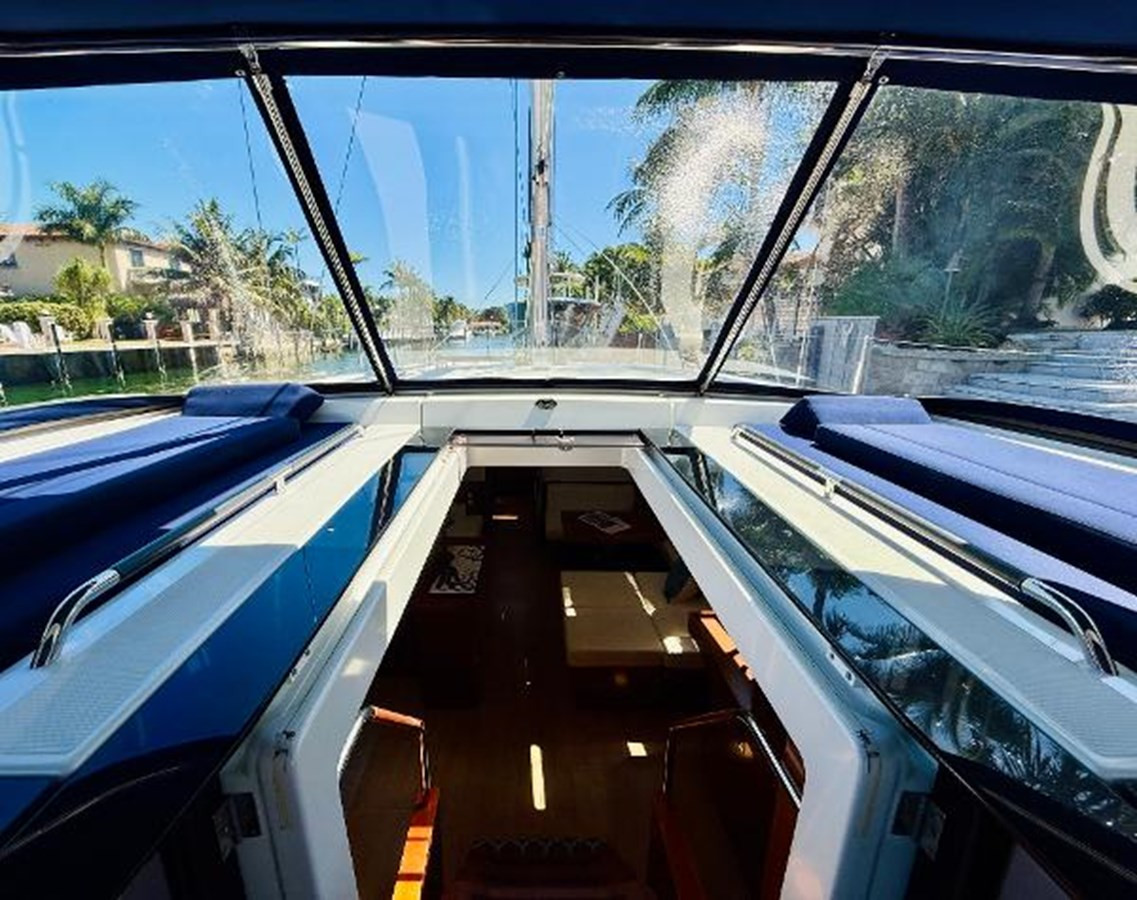 https://arconyachts.ams3.digitaloceanspaces.com/124402/conversions/large_4607343-optimize.jpg