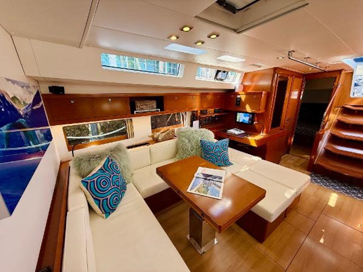 https://arconyachts.ams3.digitaloceanspaces.com/124424/conversions/large_4607351-optimize.jpg