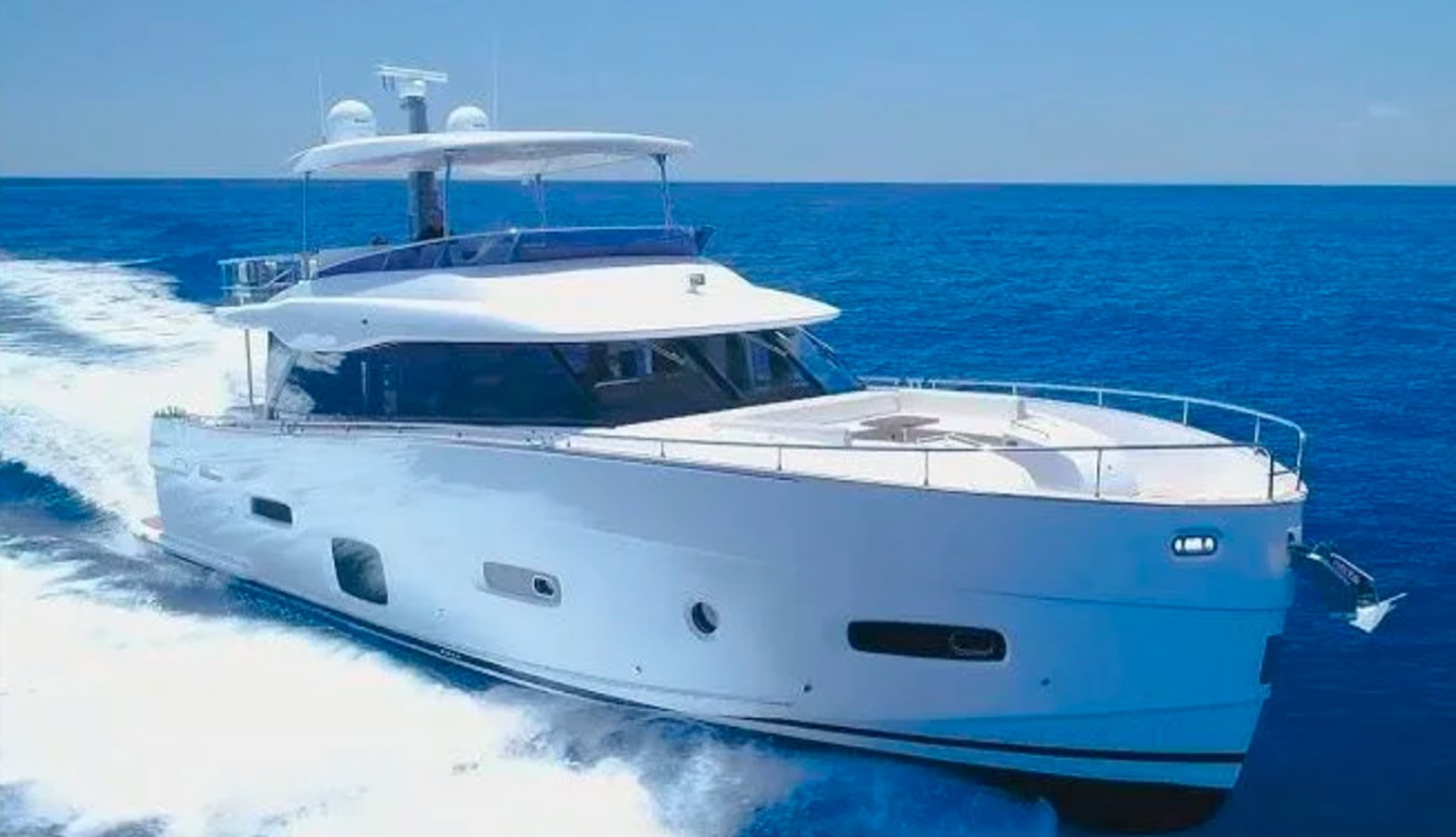 https://arconyachts.ams3.digitaloceanspaces.com/124519/conversions/large_4548962-optimize.jpg