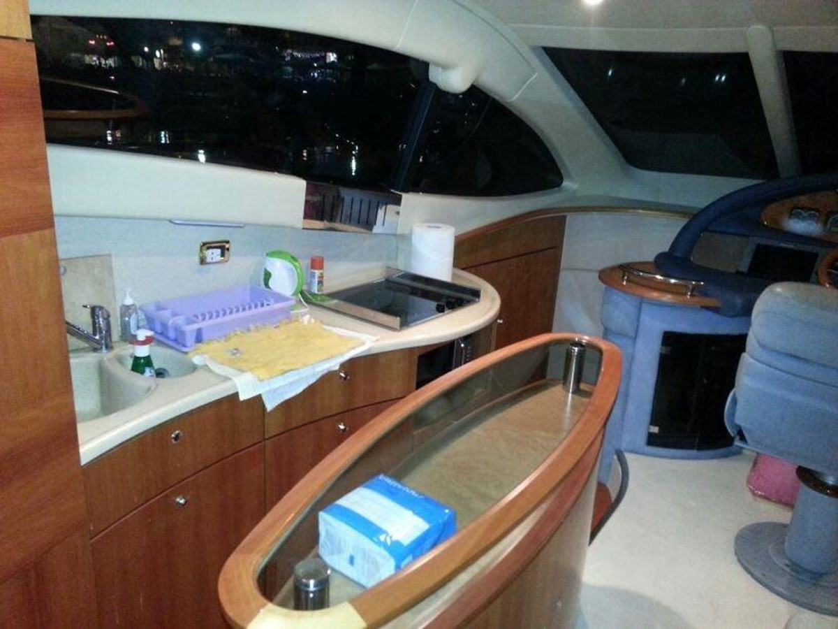 https://arconyachts.ams3.digitaloceanspaces.com/124534/conversions/large_4330987-optimize.jpg