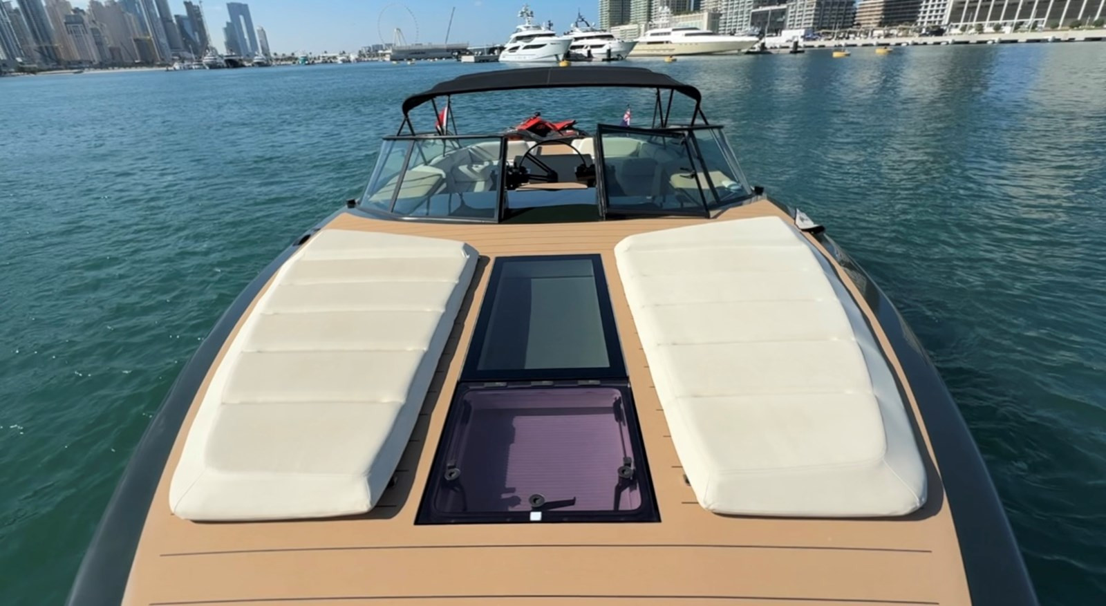 https://arconyachts.ams3.digitaloceanspaces.com/124560/conversions/large_4460194-optimize.jpg