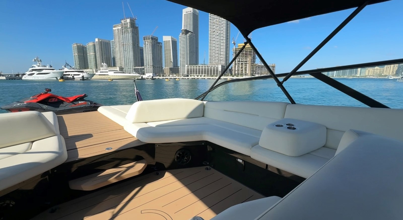 https://arconyachts.ams3.digitaloceanspaces.com/124569/conversions/large_4460201-optimize.jpg
