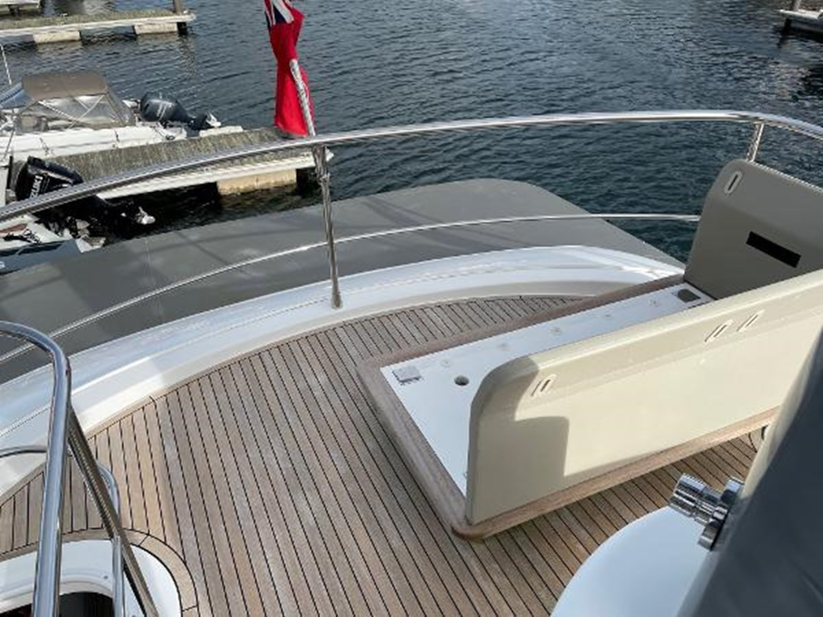 https://arconyachts.ams3.digitaloceanspaces.com/124636/conversions/large_4548950-optimize.jpg