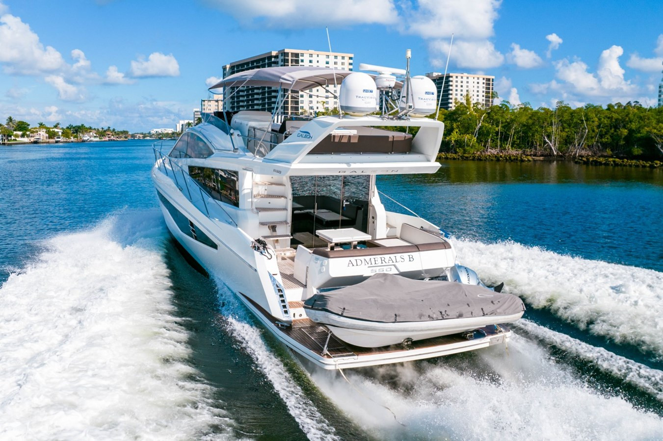 https://arconyachts.ams3.digitaloceanspaces.com/124657/conversions/large_3401004-optimize.jpg
