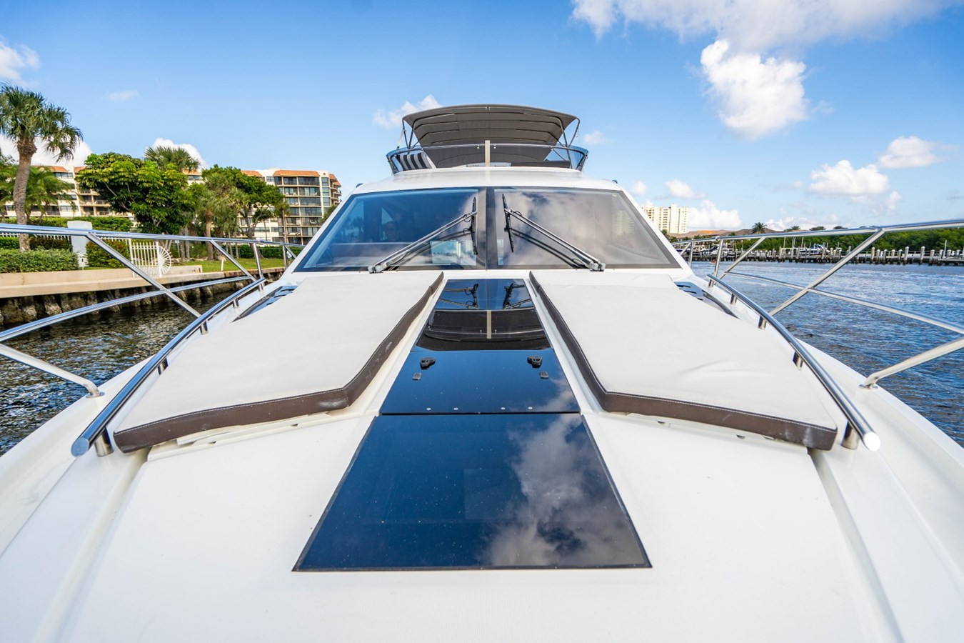 https://arconyachts.ams3.digitaloceanspaces.com/124715/conversions/large_3401025-optimize.jpg