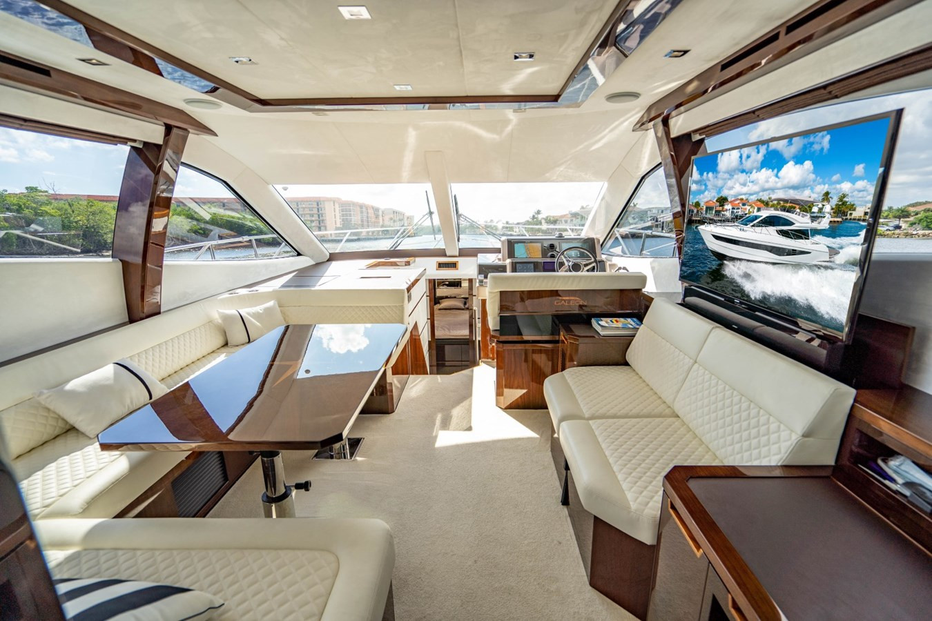 https://arconyachts.ams3.digitaloceanspaces.com/124754/conversions/large_3401037-optimize.jpg