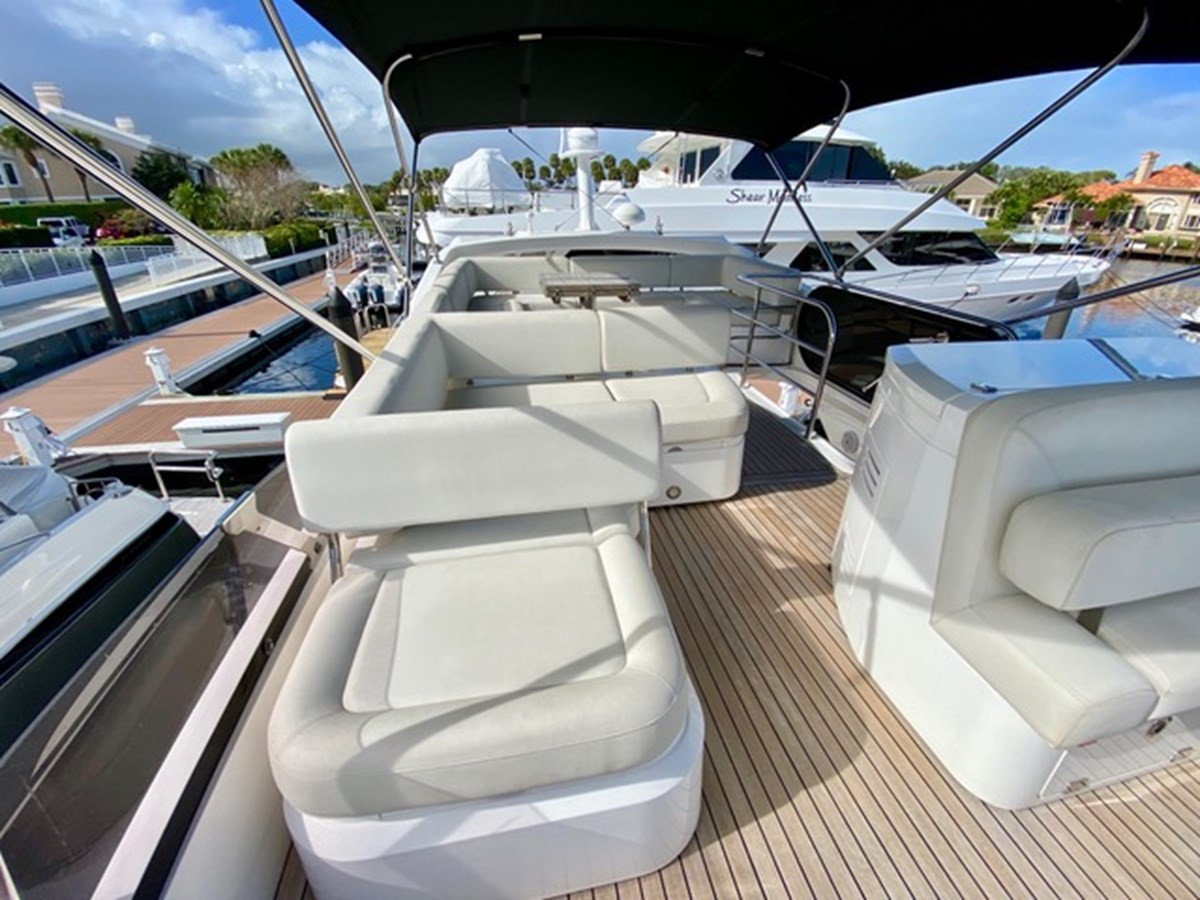 https://arconyachts.ams3.digitaloceanspaces.com/124861/conversions/large_2881968-optimize.jpg